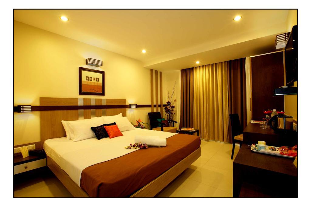 Hotel Utsav Deluxe Pune Dış mekan fotoğraf