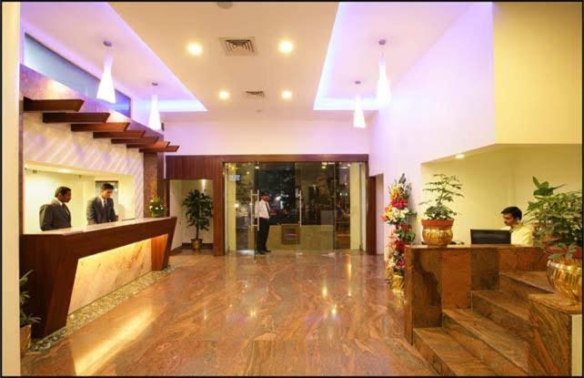 Hotel Utsav Deluxe Pune Dış mekan fotoğraf