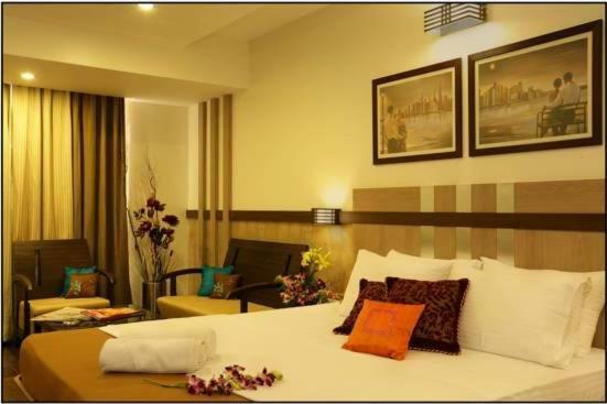 Hotel Utsav Deluxe Pune Dış mekan fotoğraf